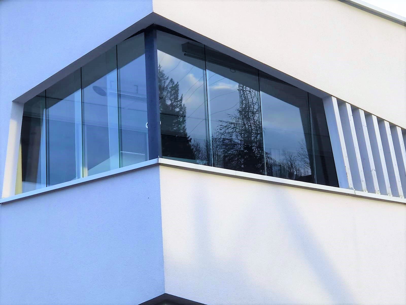 Glasschiebetueren ohne Rahmen für Balkon